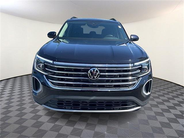 new 2025 Volkswagen Atlas car, priced at $42,680