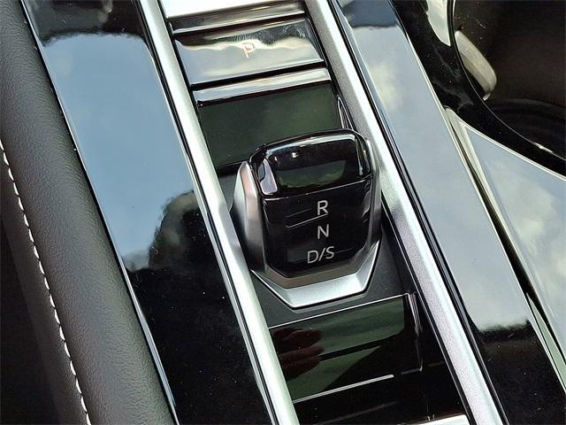 new 2025 Volkswagen Atlas car, priced at $43,087