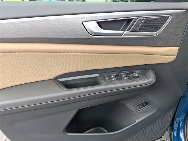 new 2025 Volkswagen Atlas Cross Sport car, priced at $42,390