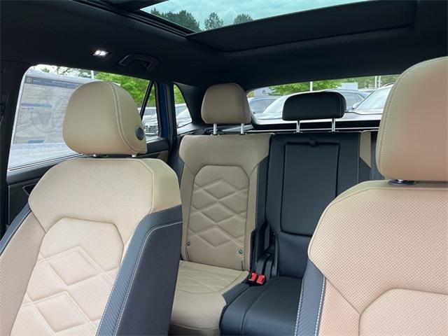 new 2025 Volkswagen Atlas Cross Sport car, priced at $45,175