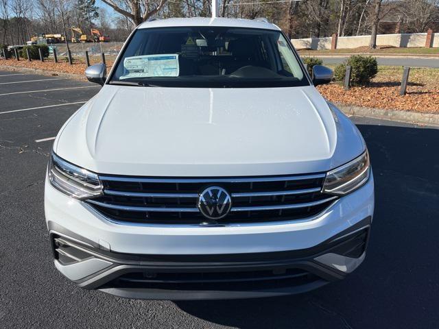 new 2024 Volkswagen Tiguan car, priced at $30,685