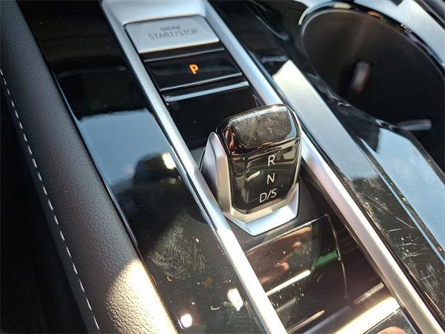 new 2026 Volkswagen Atlas Cross Sport car, priced at $50,238