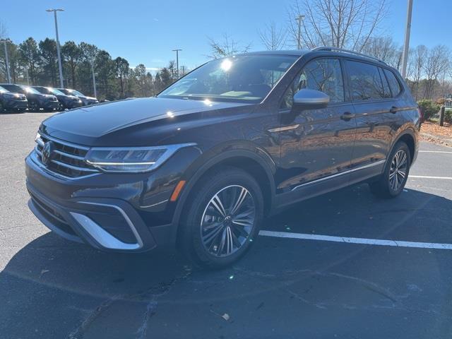 new 2024 Volkswagen Tiguan car, priced at $34,635