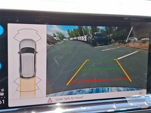 new 2025 Volkswagen Atlas car, priced at $42,382