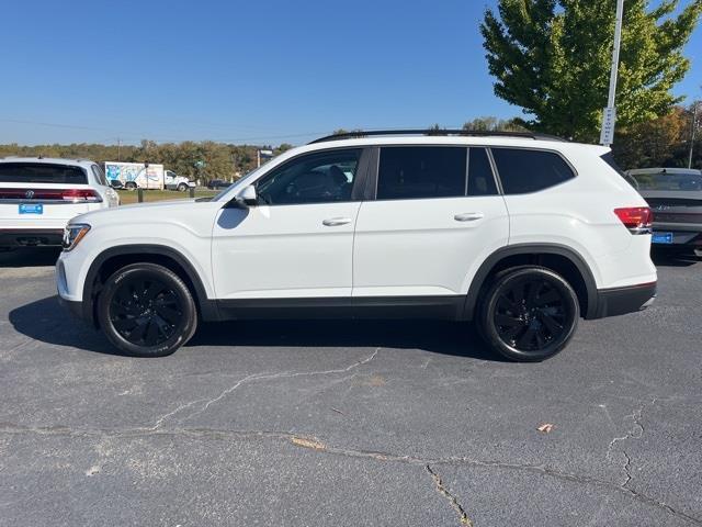 new 2025 Volkswagen Atlas car, priced at $44,552