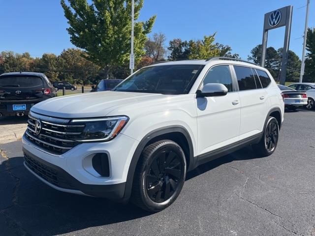 new 2025 Volkswagen Atlas car, priced at $49,052