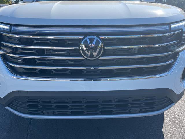 new 2025 Volkswagen Atlas car, priced at $49,052