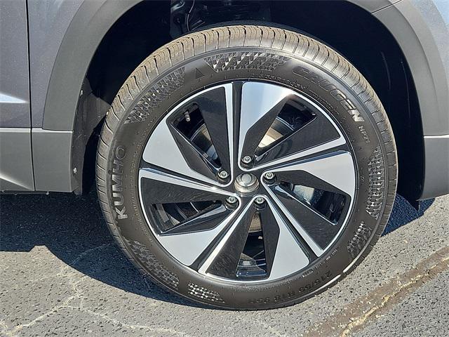 new 2025 Volkswagen Taos car, priced at $31,430