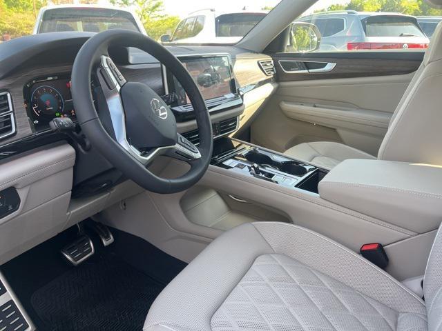 new 2025 Volkswagen Atlas car, priced at $51,940
