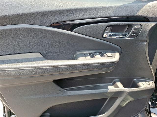 used 2022 Honda Pilot car, priced at $33,488