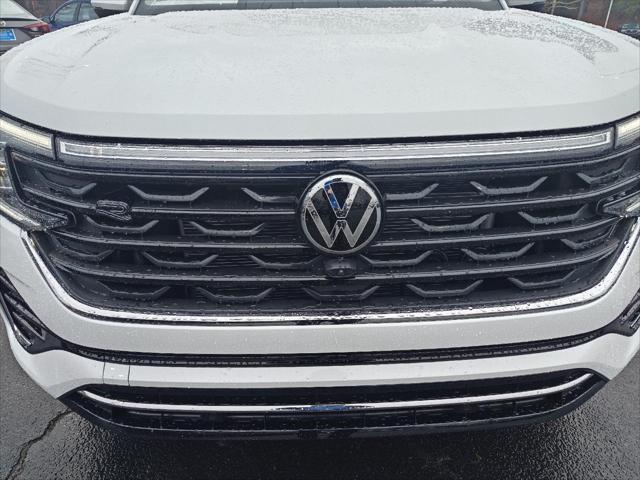 new 2025 Volkswagen Atlas car, priced at $53,286