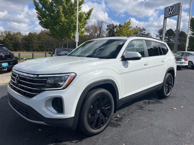 new 2025 Volkswagen Atlas car, priced at $44,320