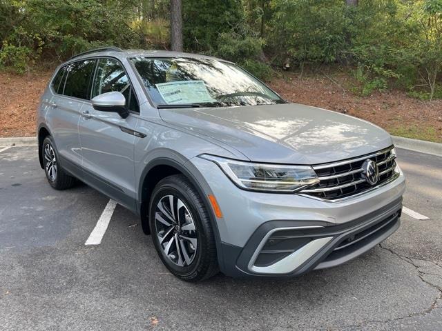 new 2024 Volkswagen Tiguan car, priced at $26,811