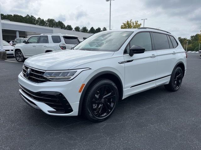 new 2024 Volkswagen Tiguan car, priced at $33,056