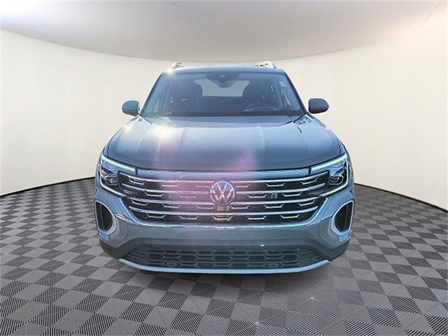 new 2025 Volkswagen Atlas car, priced at $46,018