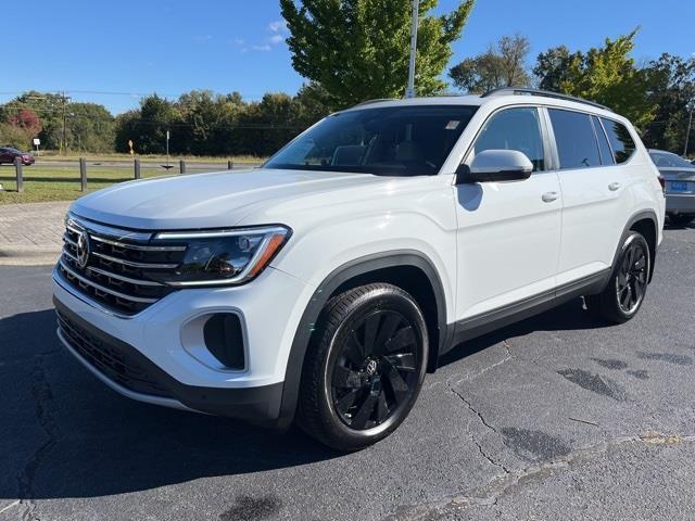 new 2025 Volkswagen Atlas car, priced at $49,052