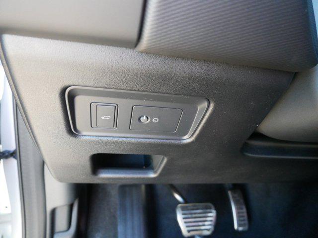 used 2024 Land Rover Discovery car, priced at $59,999