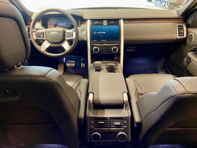 new 2025 Land Rover Discovery car, priced at $69,268