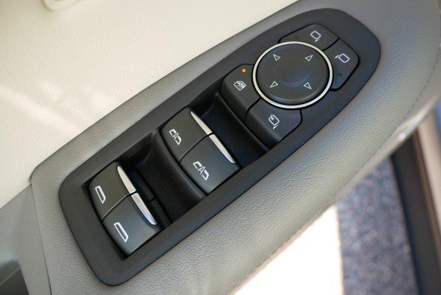 used 2024 Cadillac XT5 car, priced at $45,999