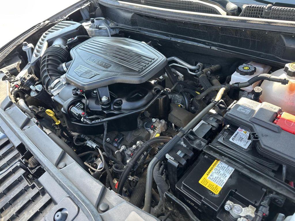 used 2022 Cadillac XT5 car, priced at $32,995