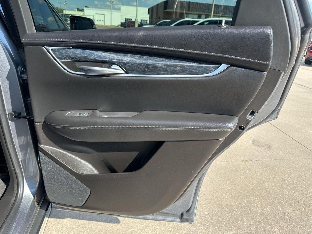 used 2022 Cadillac XT5 car, priced at $32,995