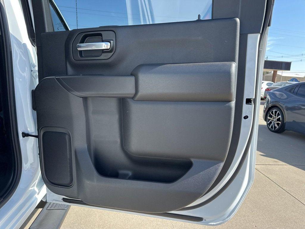 new 2026 GMC Sierra 2500 car, priced at $56,318