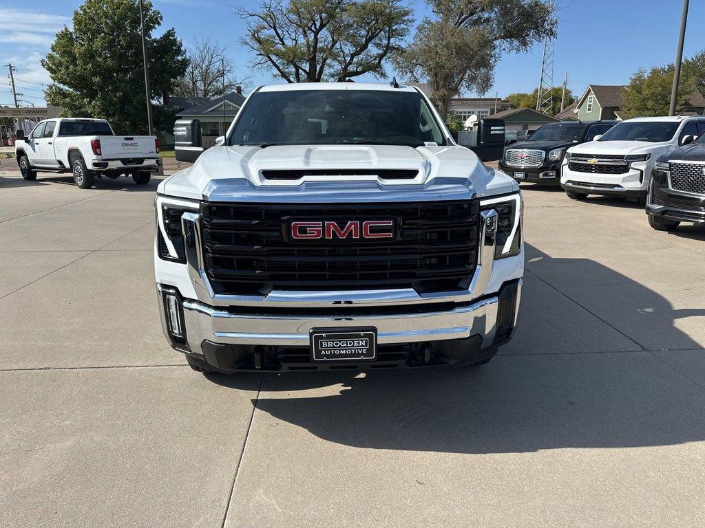 new 2026 GMC Sierra 2500 car, priced at $56,318