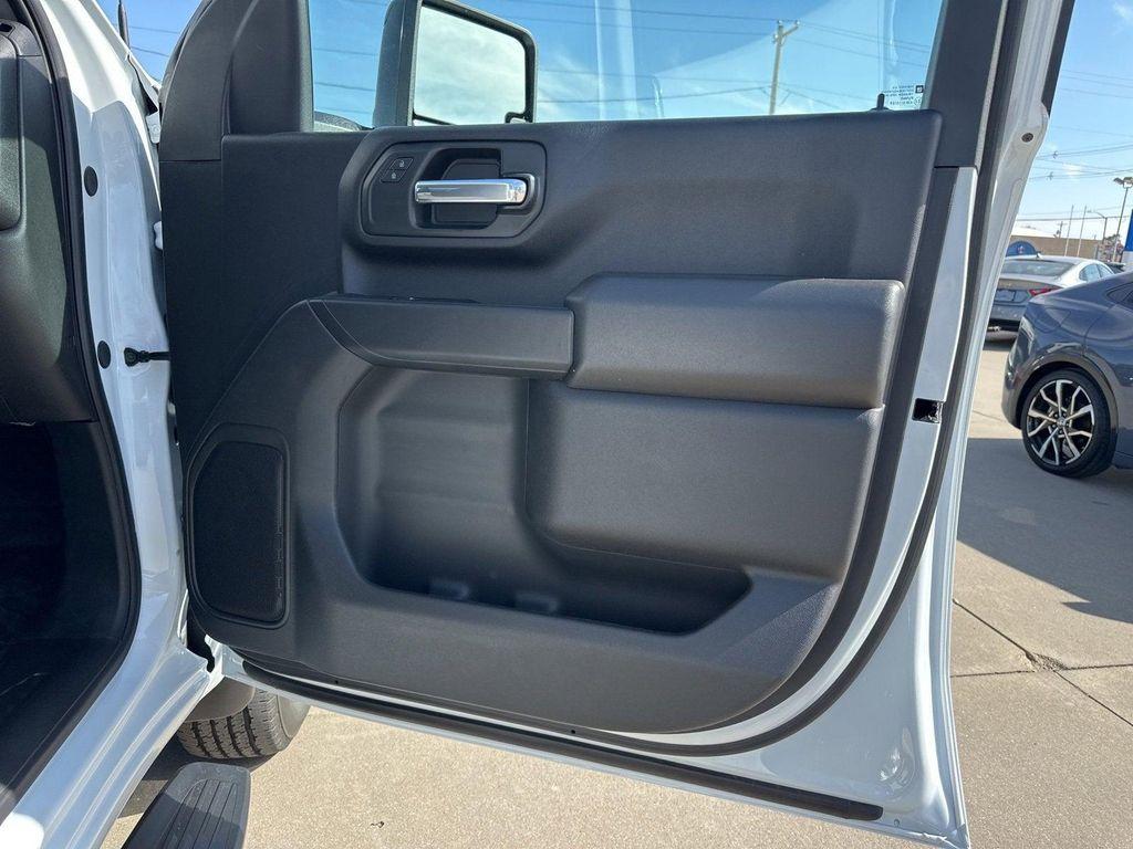 new 2026 GMC Sierra 2500 car, priced at $56,318