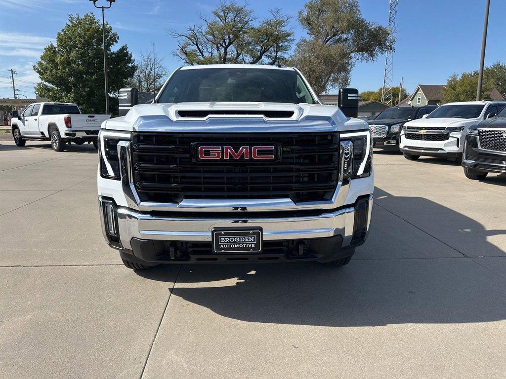 new 2026 GMC Sierra 2500 car, priced at $56,318