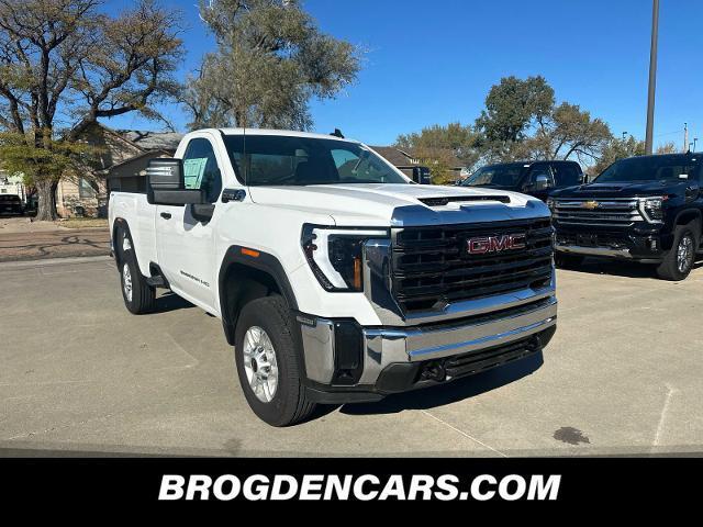 new 2024 GMC Sierra 2500 car, priced at $52,776