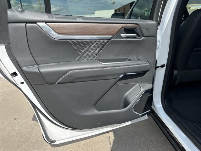 new 2025 GMC Acadia car, priced at $58,113