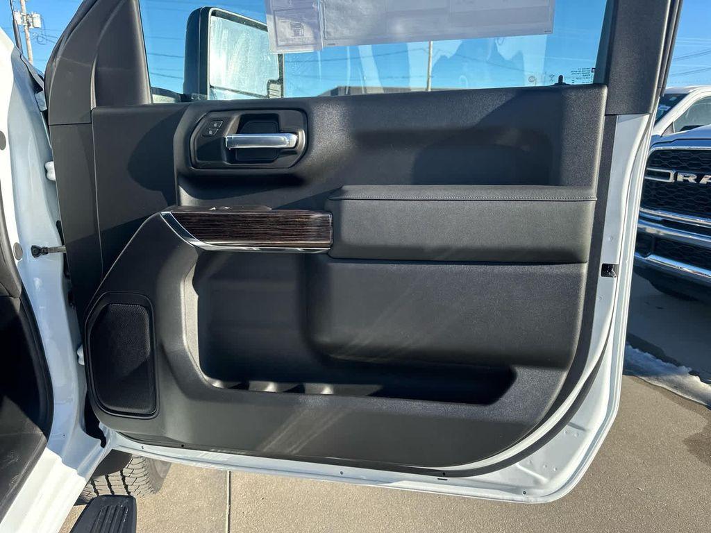 new 2025 GMC Sierra 3500 car, priced at $66,179