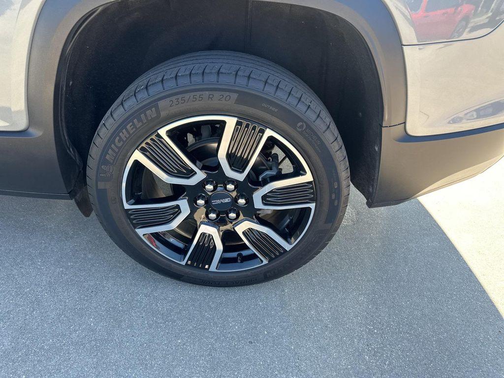 used 2021 GMC Acadia car, priced at $28,995
