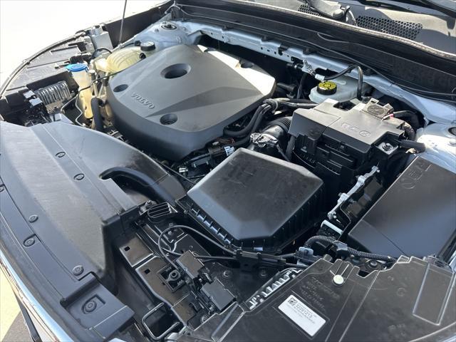 used 2020 Volvo XC40 car, priced at $21,495