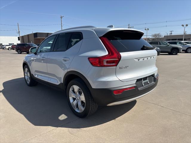 used 2020 Volvo XC40 car, priced at $21,495