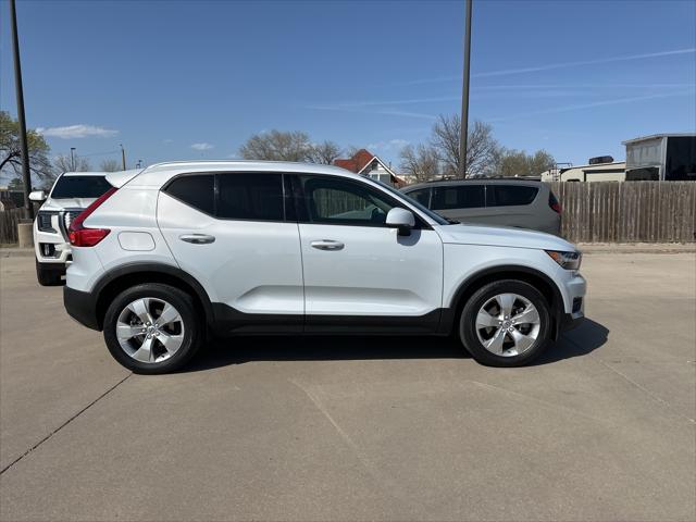 used 2020 Volvo XC40 car, priced at $21,495