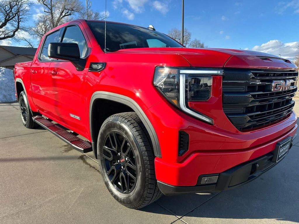 new 2025 GMC Sierra 1500 car, priced at $54,211