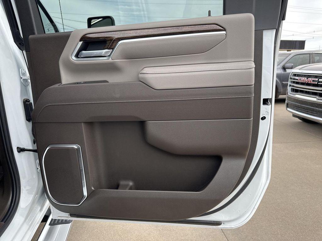 new 2025 GMC Sierra 2500 car, priced at $69,046