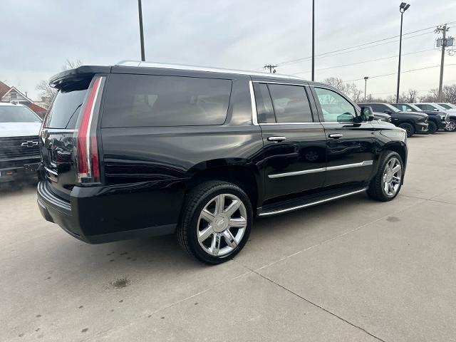 used 2020 Cadillac Escalade ESV car, priced at $47,495