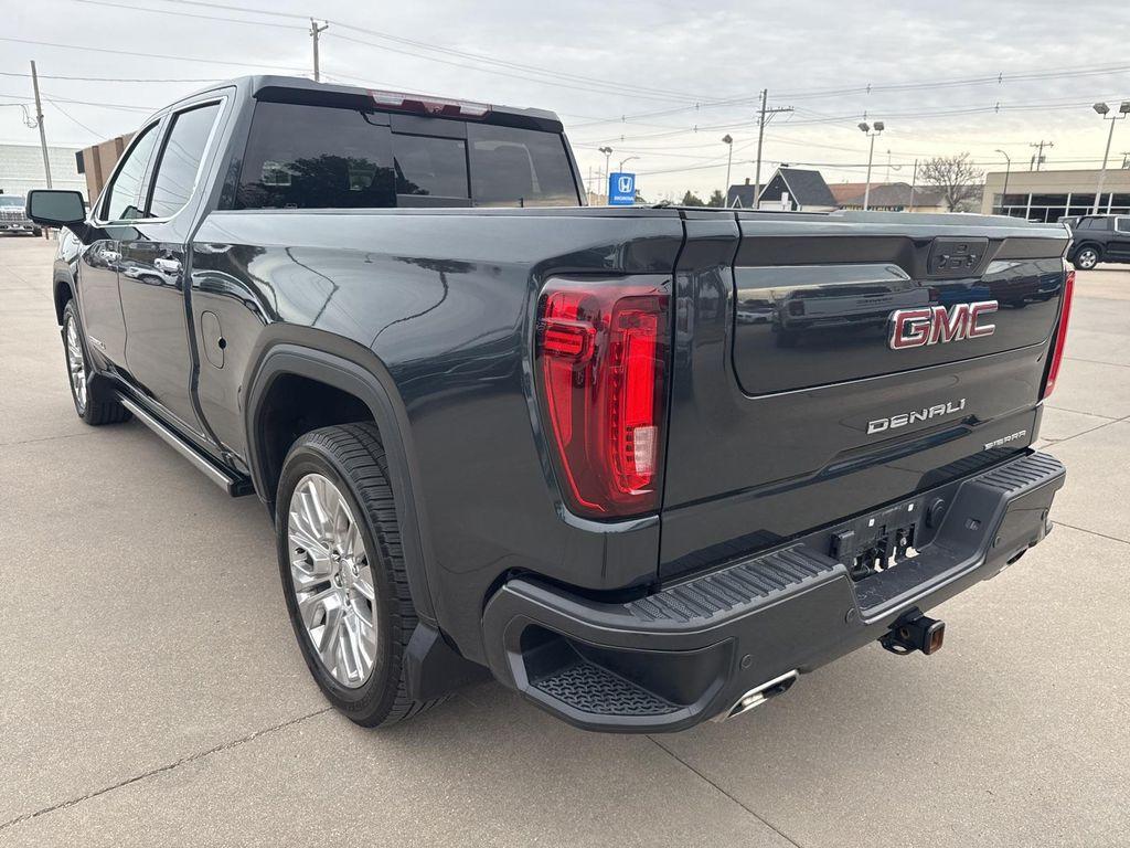 used 2022 GMC Sierra 1500 car, priced at $44,236