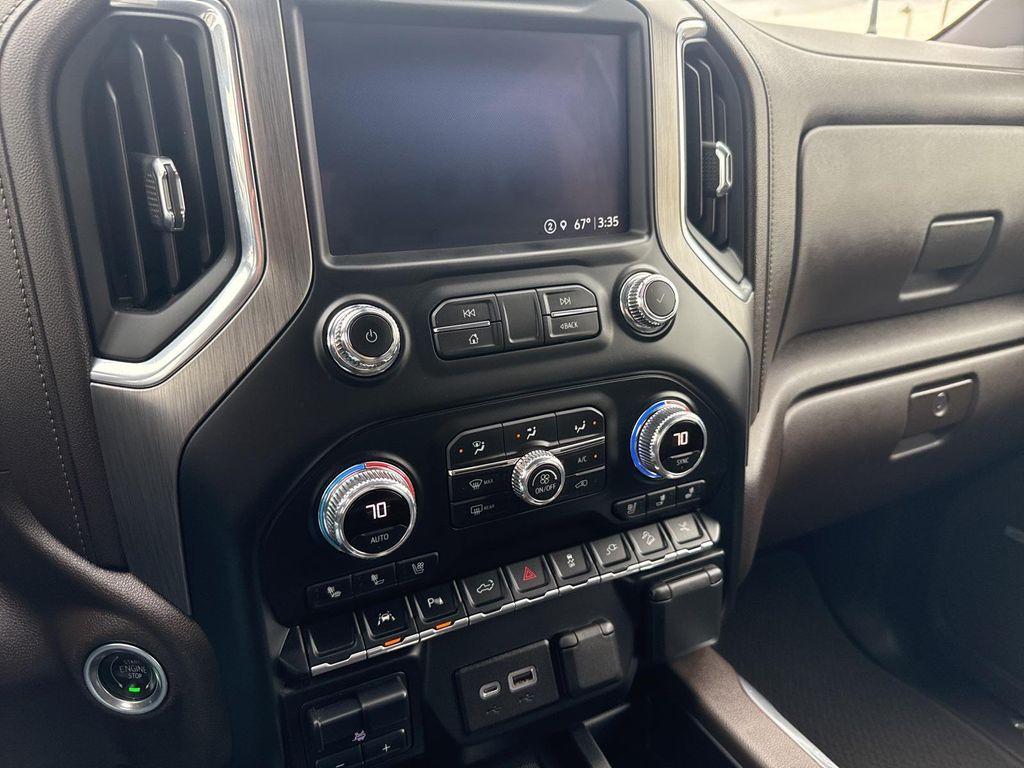 used 2022 GMC Sierra 1500 car, priced at $44,236