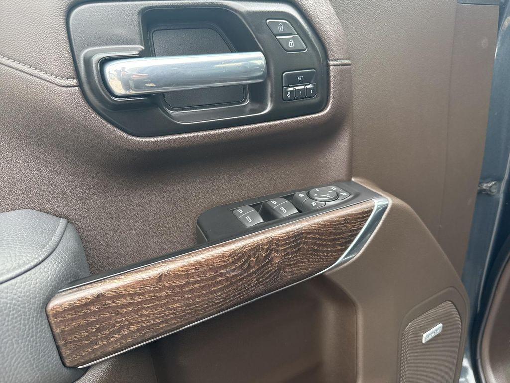 used 2022 GMC Sierra 1500 car, priced at $44,236