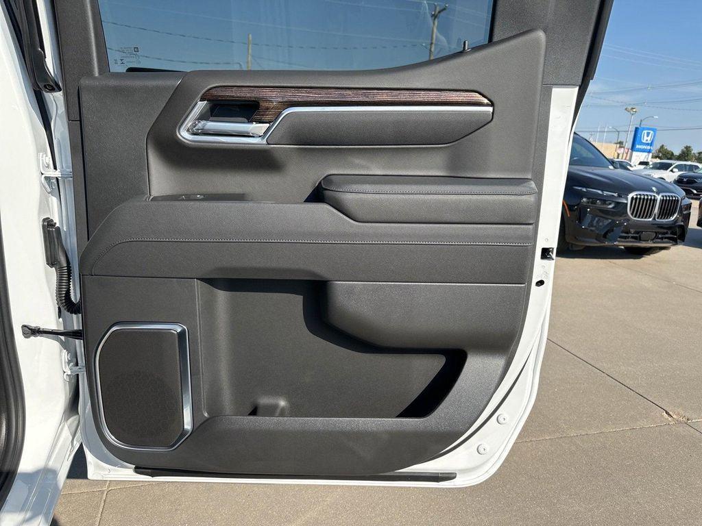 new 2026 GMC Sierra 1500 car, priced at $56,295