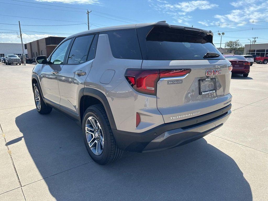 new 2026 GMC Terrain car, priced at $33,402