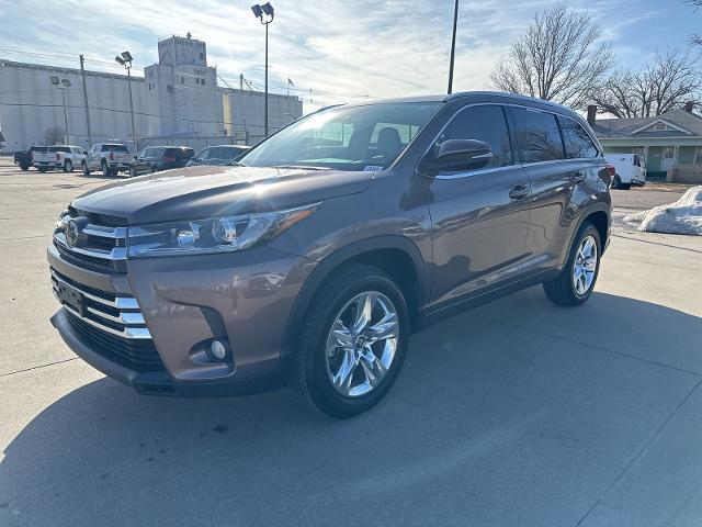 used 2018 Toyota Highlander car, priced at $24,995