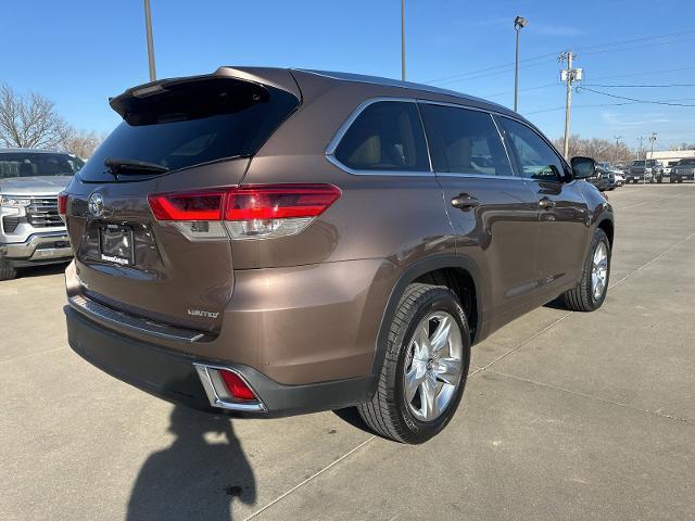 used 2018 Toyota Highlander car, priced at $24,995