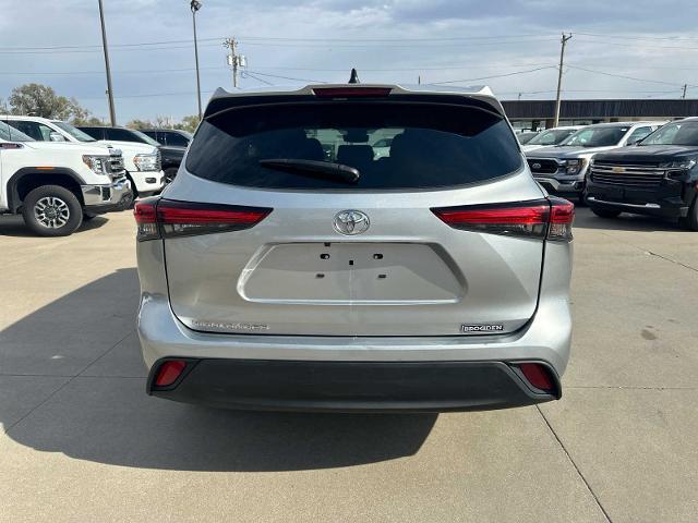 used 2023 Toyota Highlander car, priced at $33,895