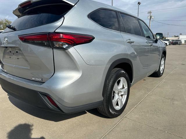 used 2023 Toyota Highlander car, priced at $33,895