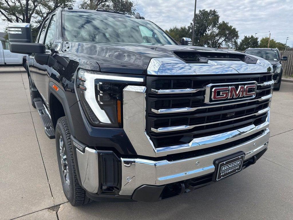 new 2026 GMC Sierra 2500 car, priced at $70,766