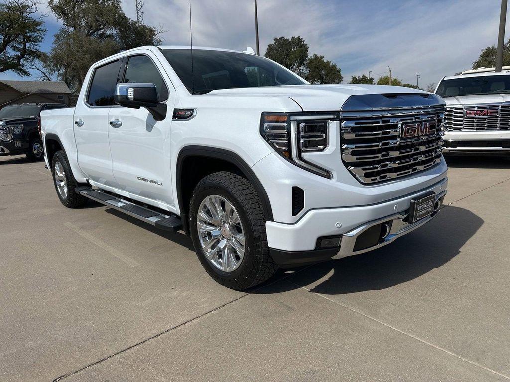 new 2026 GMC Sierra 1500 car, priced at $70,934